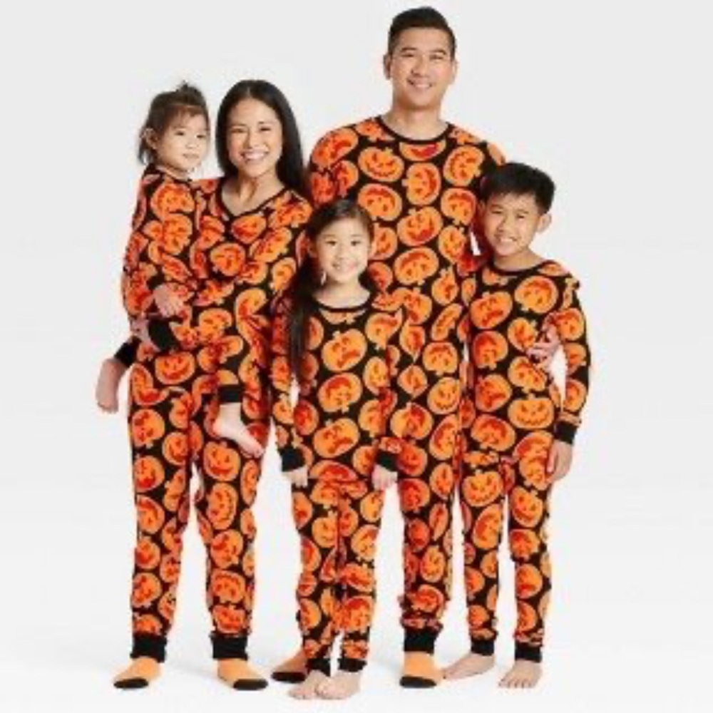 Hyde & EEK! Pumpkin Print Halloween Matching Pajama Set for Husband & Wife
